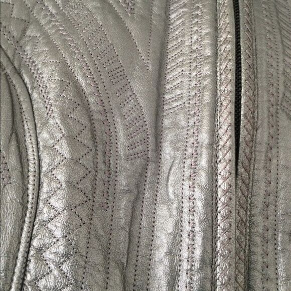 Peter Nygard M metallic leather jacket w knit - Picture 2 of 12